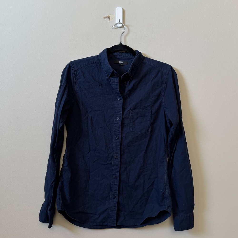 UNIQLO women’s navy blue cotton blend button down front top